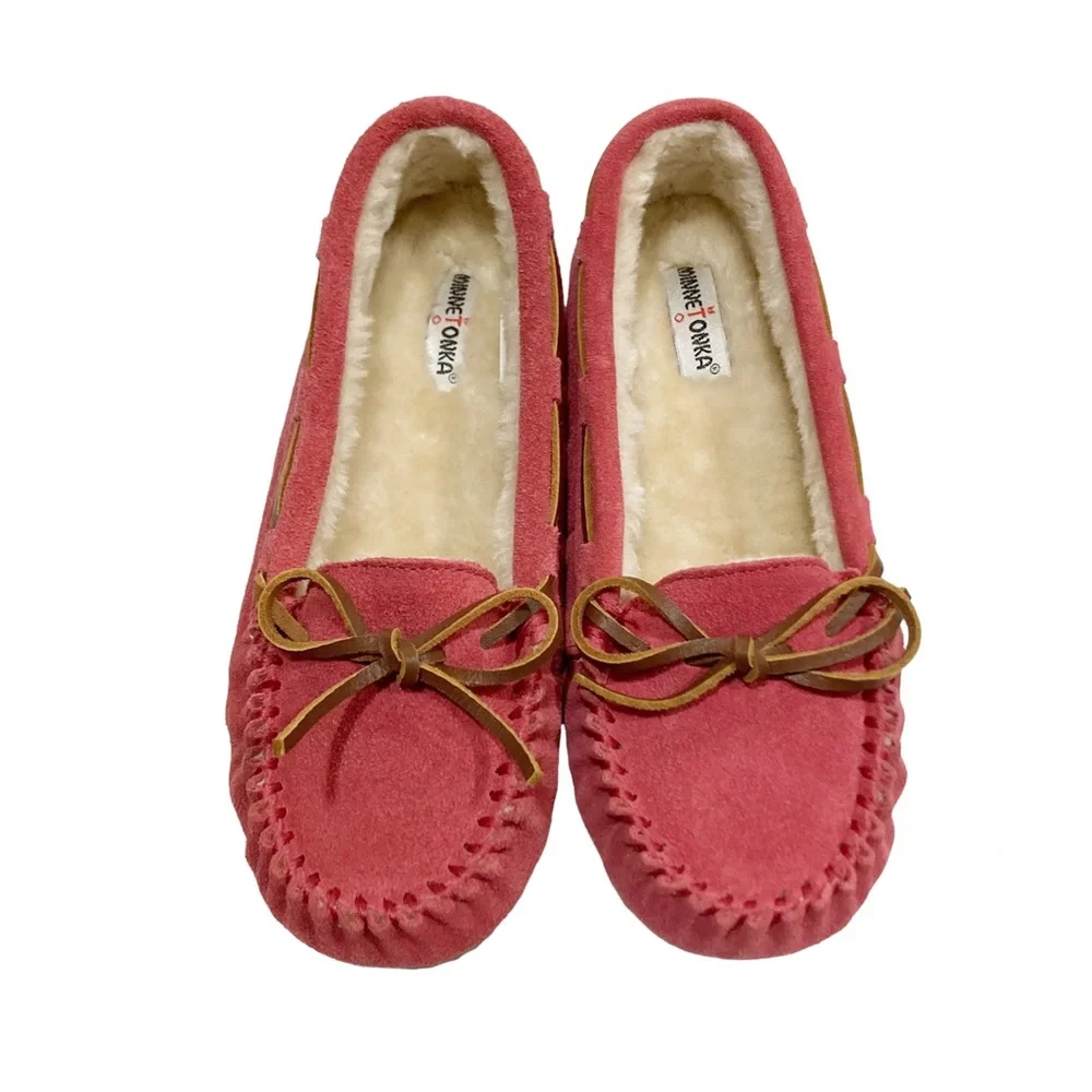 NWOT Minnetonka slippers